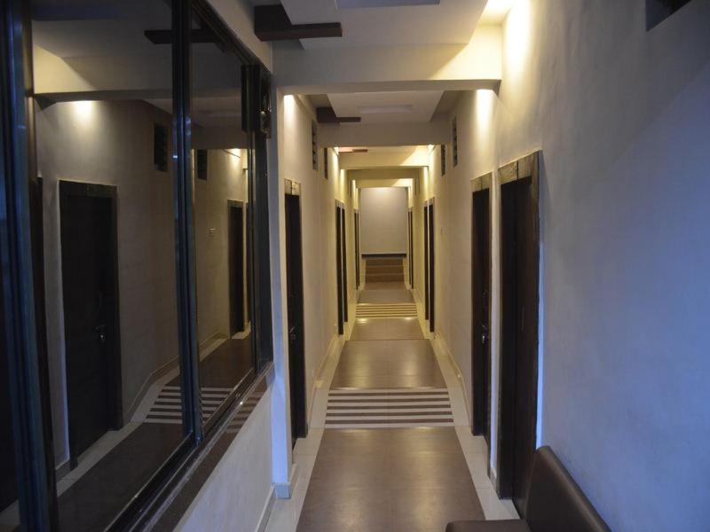Nilraj Lodge Ratnāgiri Exterior foto